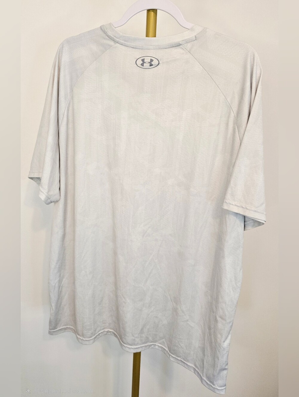 Under Armour HeatGear Performance Athletic Training Gym Running Tee Moisture Wic - Picture 2 of 4